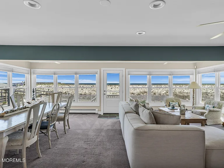 2400 Ocean — Photo 23
