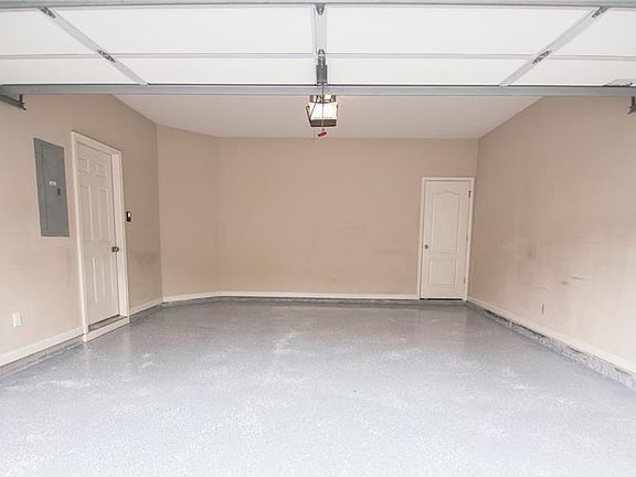 4th image of 2542 Pepper Ct