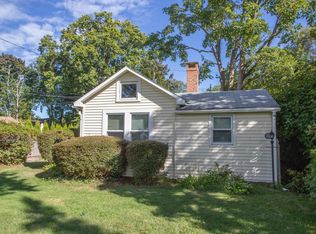12 Clinton Ave, Old Saybrook, CT 06475