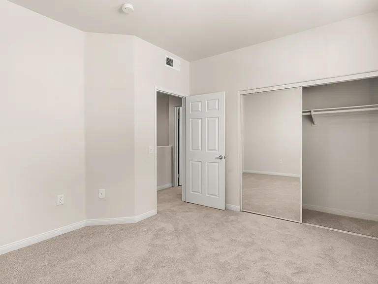 4527 Coldwater Canyon Ave #4 — Photo 3