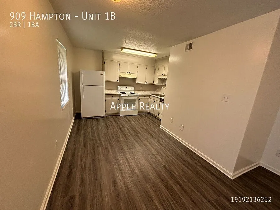 909 Hampton - Unit 1B - Available now! — Photo 4