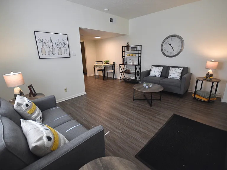 Waveland Place Apartments — Photo 19