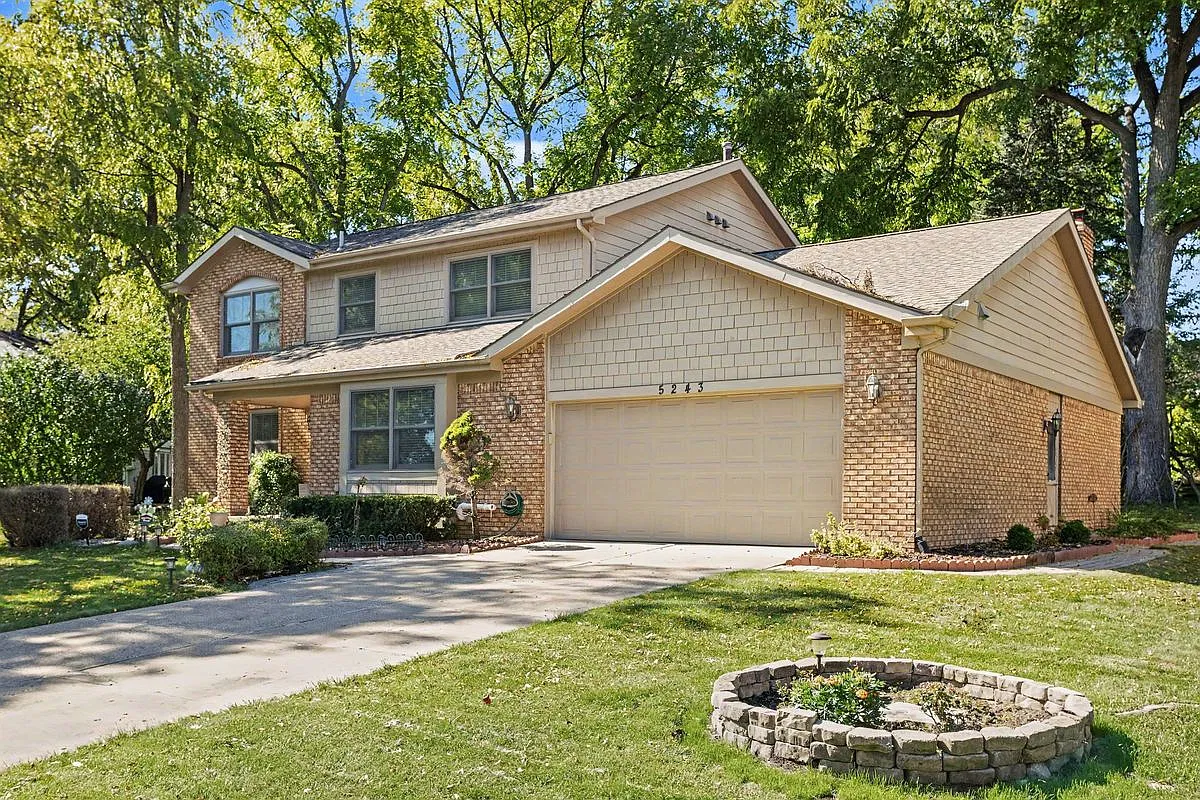 4 bed, 3.5 bath, 2883 sqft, $4,000 — Photo 1