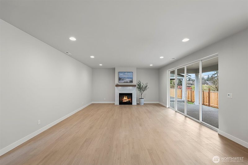 5th image of 17314 82nd Avenue Ct E