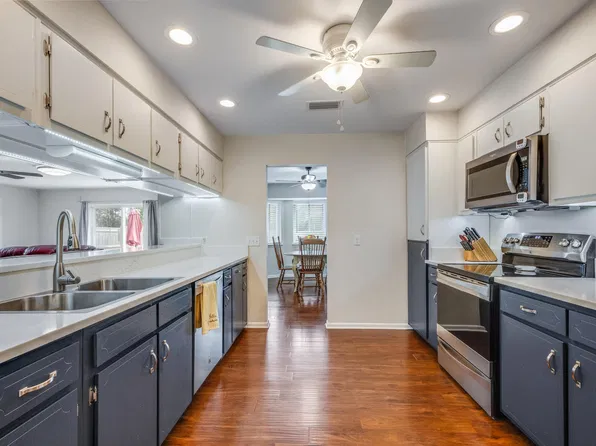 1801 Hickory Ave, Niceville, FL 32578