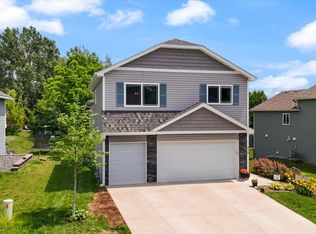 415 Willow Creek Pkwy, Buffalo, MN 55313