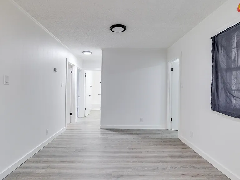 200 Eisenhower Dr — Photo 13