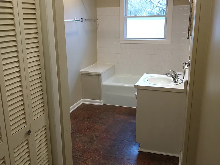 White Oak Cir NW — Photo 11