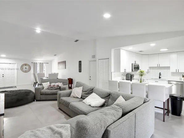 17946 SW 154th Pl, Miami, FL 33187