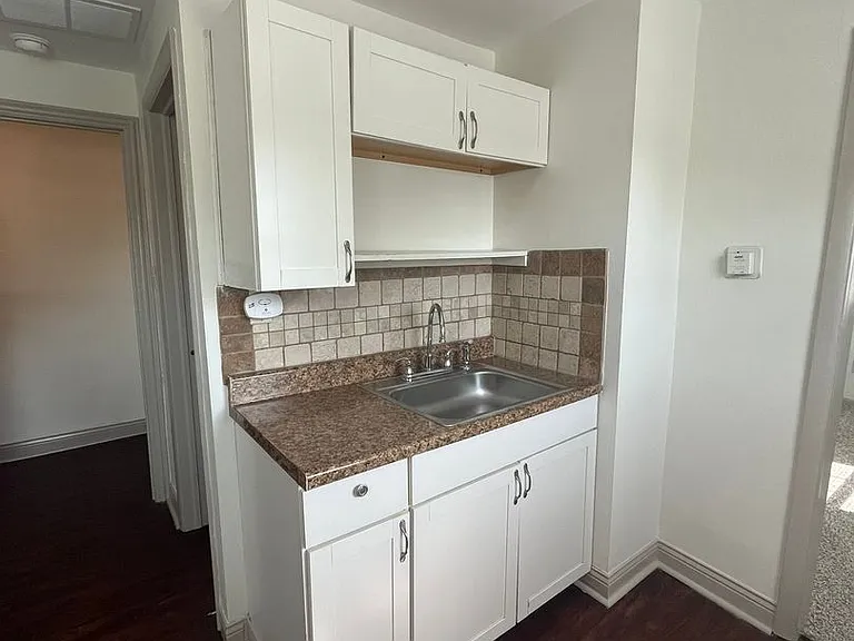 1694 S Washington Ave — Photo 4