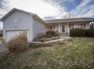 627 S Farm Road 197, Springfield, MO 65809