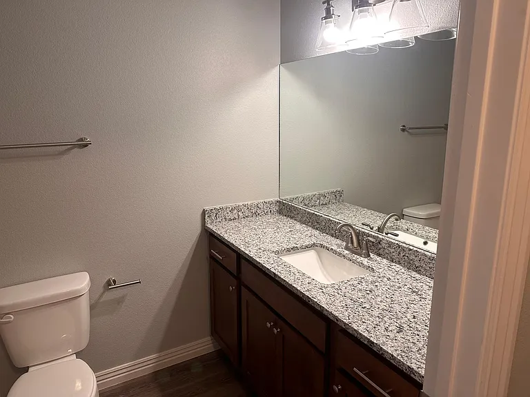 81 S Hunter St #33 — Photo 11