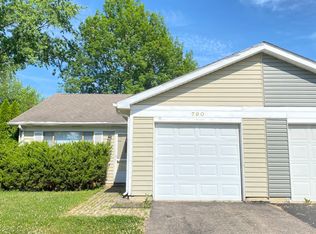 790 Clearwood Ct, Aurora, IL 60504