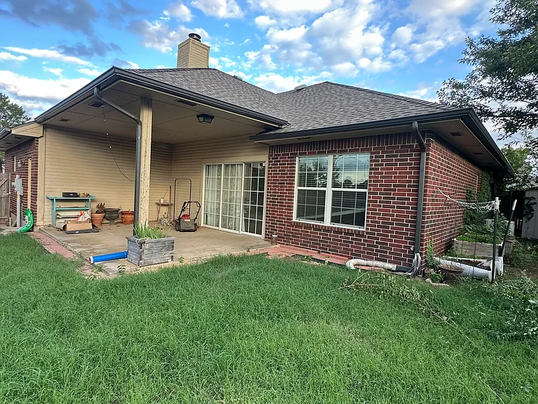 3901 Mayfair Dr — Photo 18