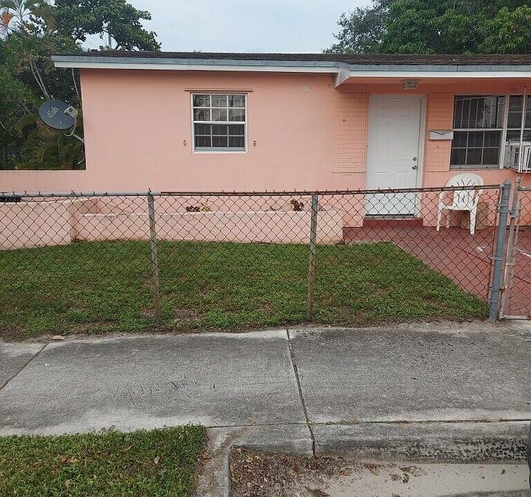 1st image of 1980 Lincoln Avenue