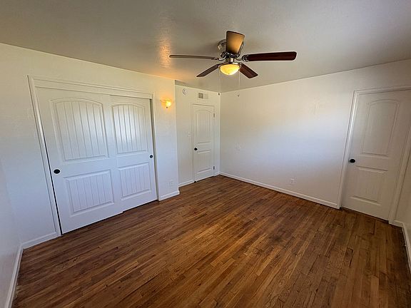 3rd image of 4327 W School Ave