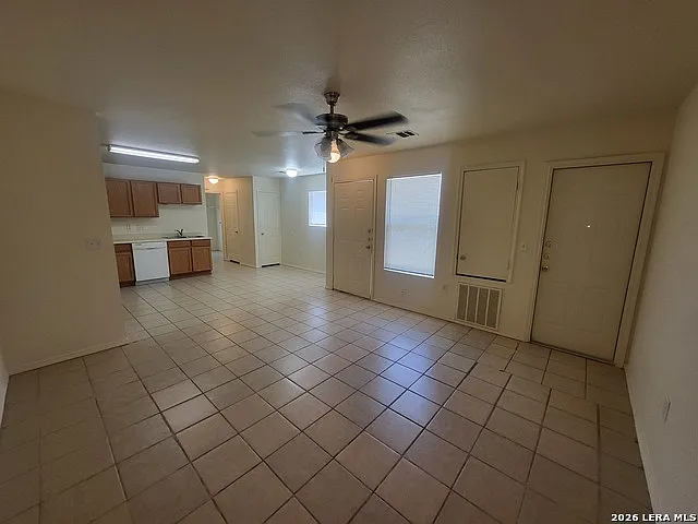 2 bed, 2.0 bath, 957 sqft, $1,200 — Photo 4