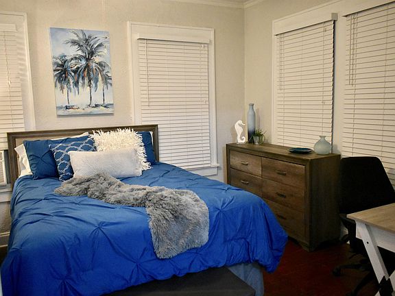 2nd image of 407 S Melville Ave #5