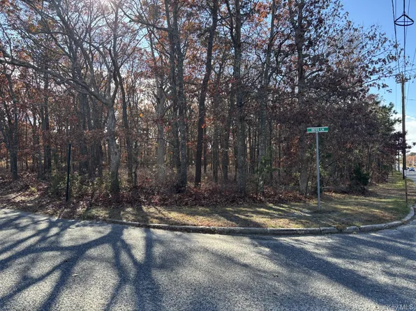 267 and 273 West Montauk Highway, Hampton Bays, NY 11946