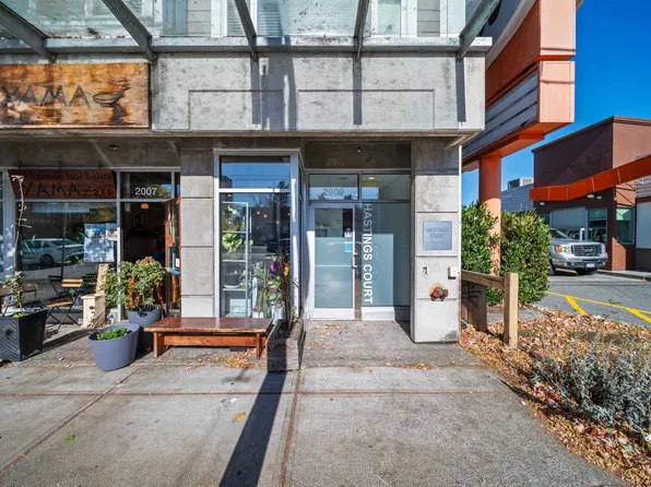 2009 E Hastings St #302, Vancouver, BC V5L 1T9