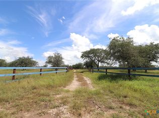 86 Oak Creek Ranch Rd, Goliad, TX 77963