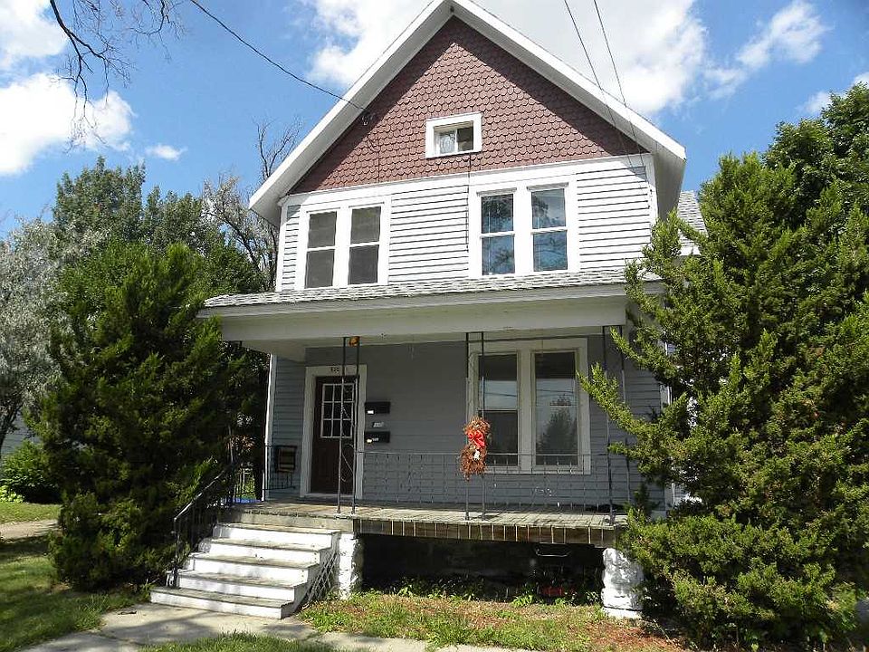 1st image of 422 W New York Ave