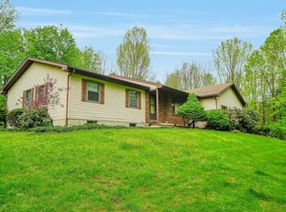 968 Greenview Dr, Stroudsburg, PA 18360