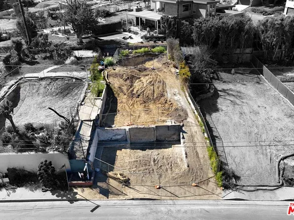 887 Chattanooga Ave, Pacific Palisades, CA 90272