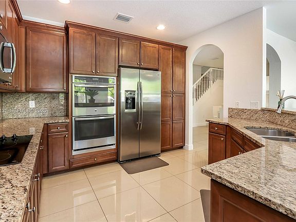 4th image of 8868 NW 101st Pl