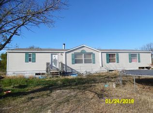 601 E Maverick St, Crystal City, TX 78839