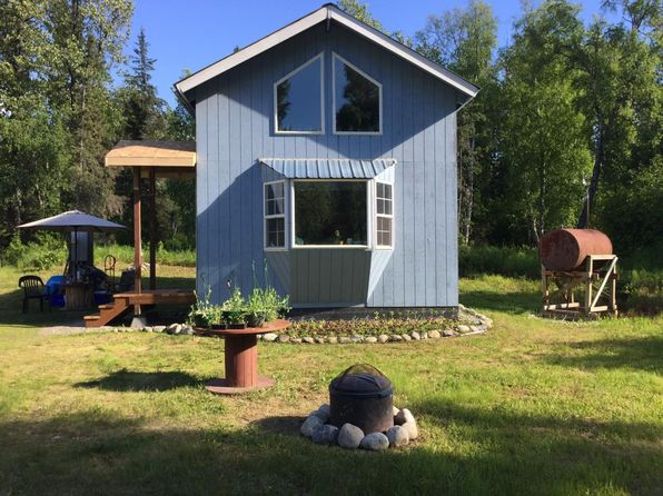 9329 N Little Otter Dr, Palmer, AK 99645
