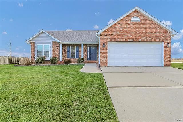 1st image of 14 Oakshire Dr W