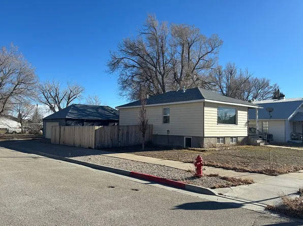 210 N 7th St, Sinclair, WY 82334