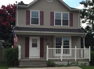 7911 Leeds Dr, Pasadena, MD 21122