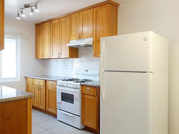 2nd image of 3751 Westwood Blvd