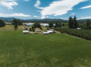1600 Tucker Rd, Hood River, OR 97031