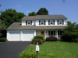 101 Crosscreek Ln, Lancaster, PA 17602