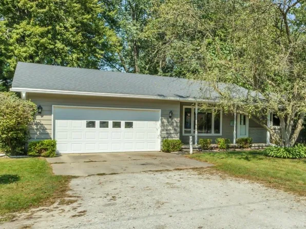 4672 W Water St, Port Huron, MI 48060