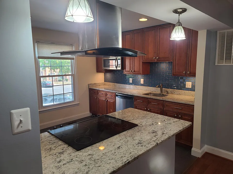 14944 Belle Ami Dr