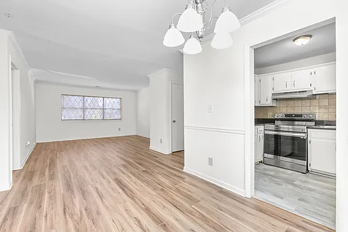 1828B N Elm St Photo 1