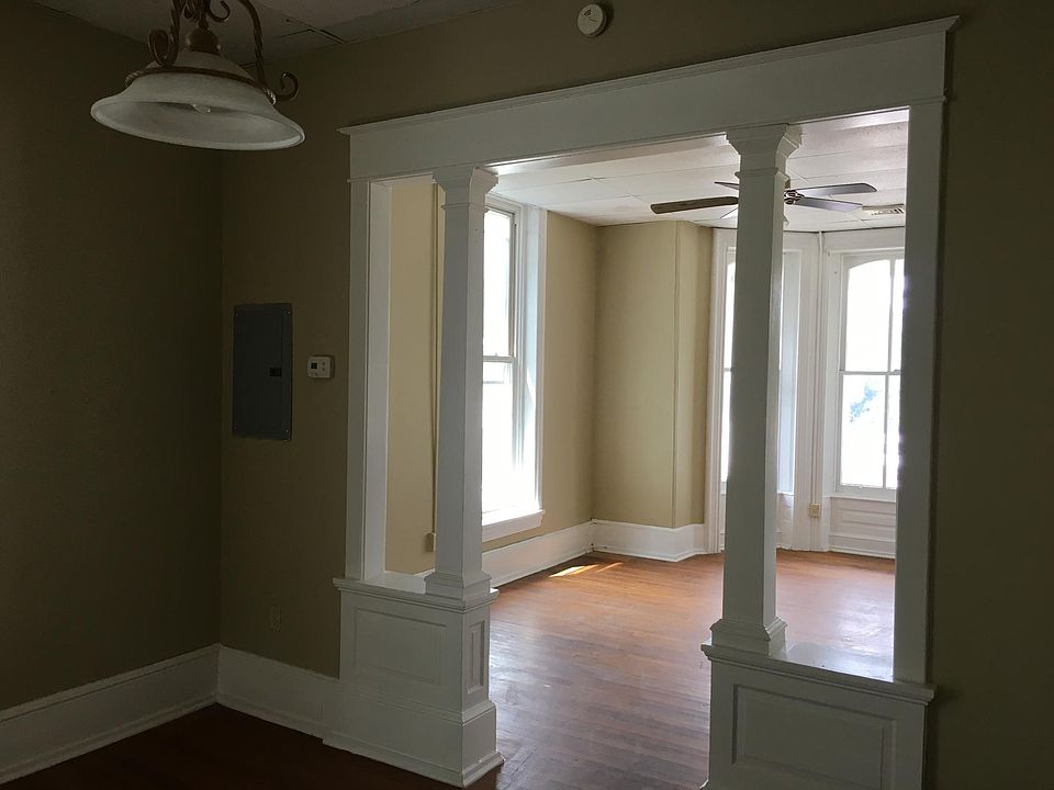 2nd image of 525 Mahantongo St APT 6