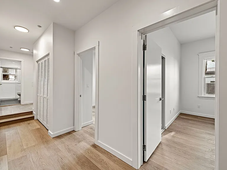 901 Pine St — Photo 12