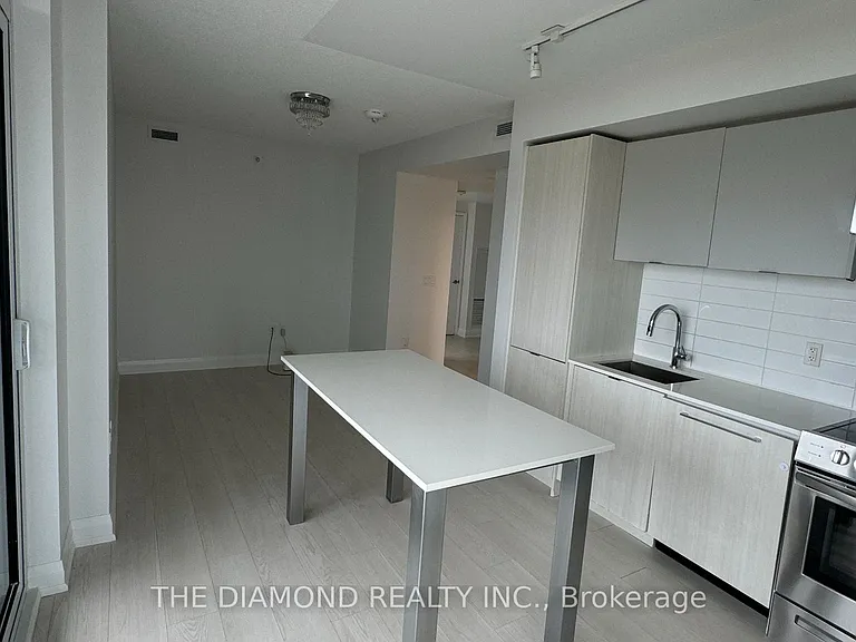 26 Gibbs Rd #830 — Photo 8