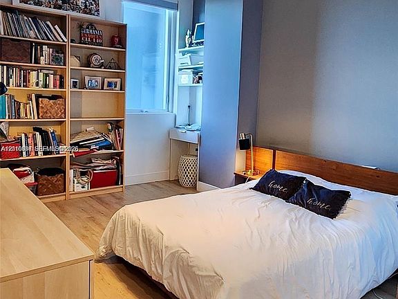 5th image of 244 Biscayne Blvd APT 301
