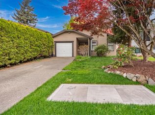 34899 Glenn Mountain Dr, Abbotsford, BC V3G 1C2