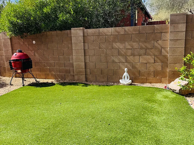 233 N Desert Park Pl — Photo 17