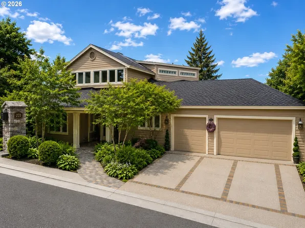 221 SW Moonridge Pl, Portland, OR 97225