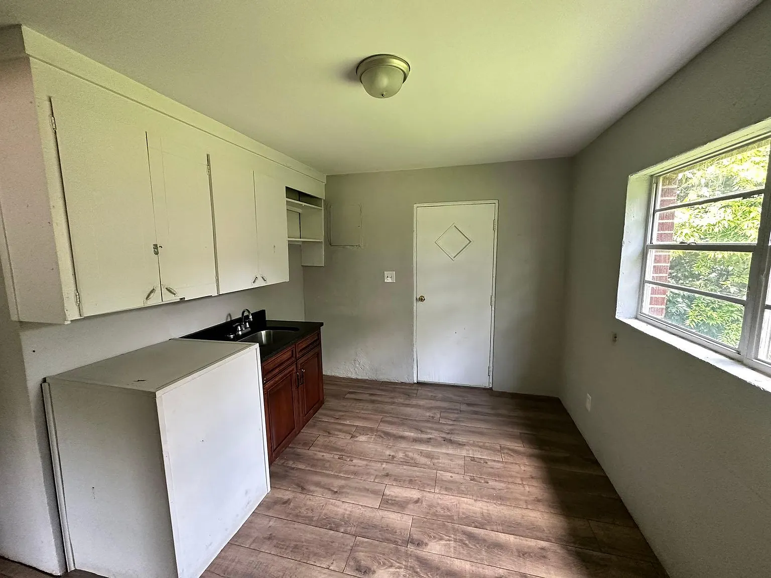 2 bed, 774 sqft, $850 — Photo 3