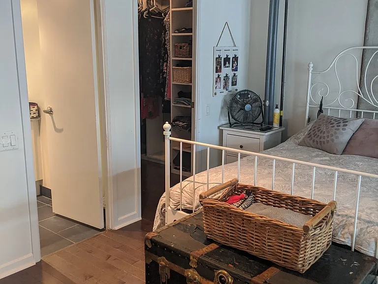 369 Sorauren Ave #105 — Photo 15