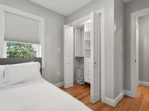 9 Hancock St #5, Charlestown, MA 02129